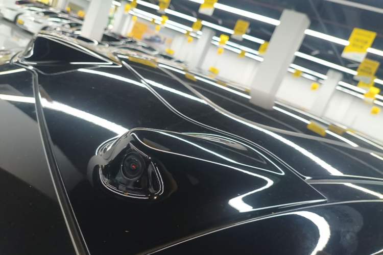 Used Nio ES8 2023 75 kWh Executive Edition Roof