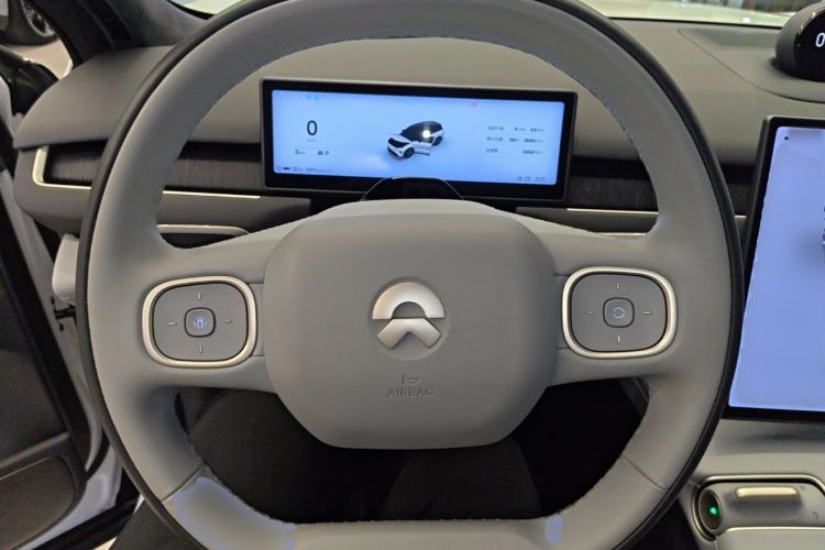 Used Nio ES8 2023 75 kWh Steering Wheel