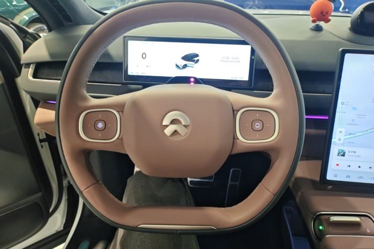 Used Nio ES8 2023 75 kWh Executive Edition Steering Wheel