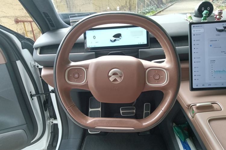 Used Nio ES8 2023 75 kWh Steering Wheel