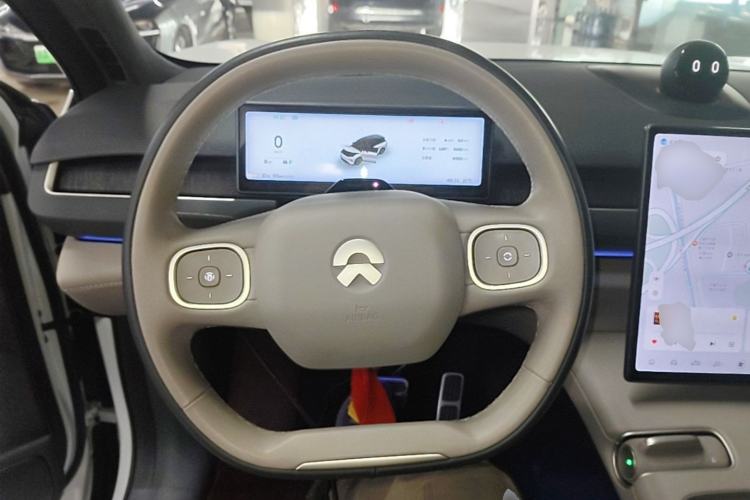 Used Nio ES8 2023 75 kWh Steering Wheel