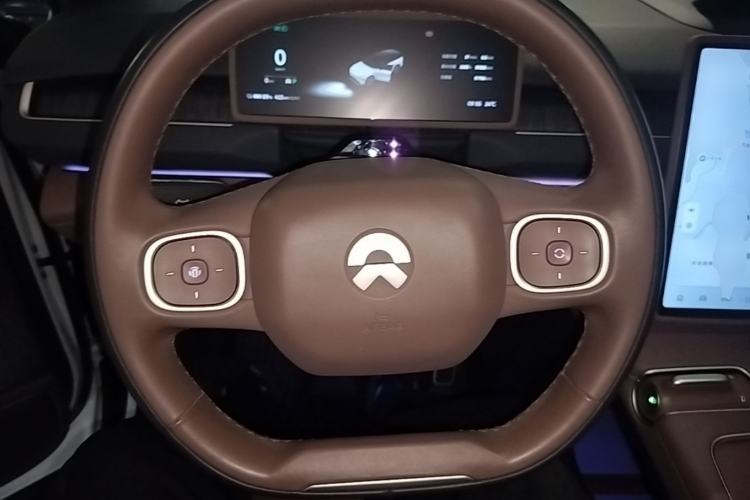 Used Nio ES8 2023 75 kWh Steering Wheel