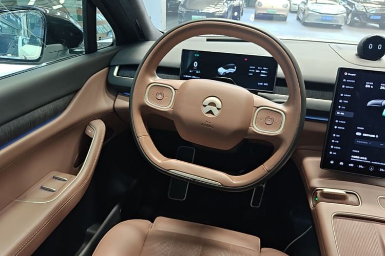 Used Nio ES8 2023 75 kWh Steering Wheel