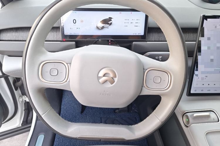 Used Nio ES8 2023 75 kWh Steering Wheel
