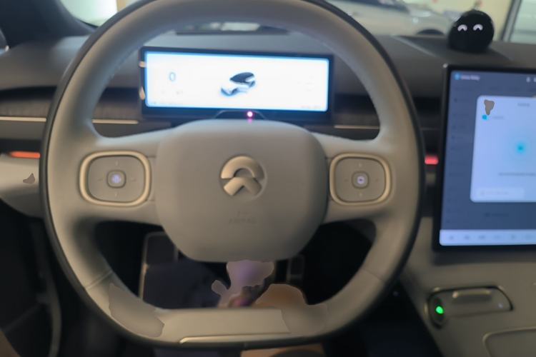 Used Nio ES8 2023 75 kWh Steering Wheel