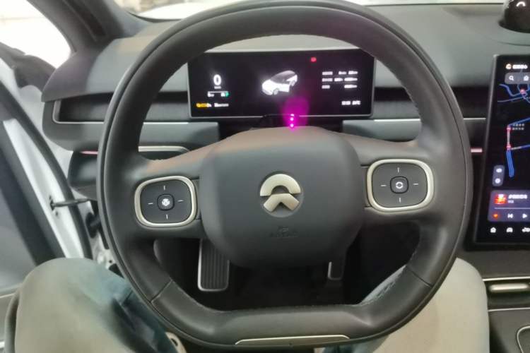 Used Nio ES8 2023 100kWh Signature Edition Steering Wheel