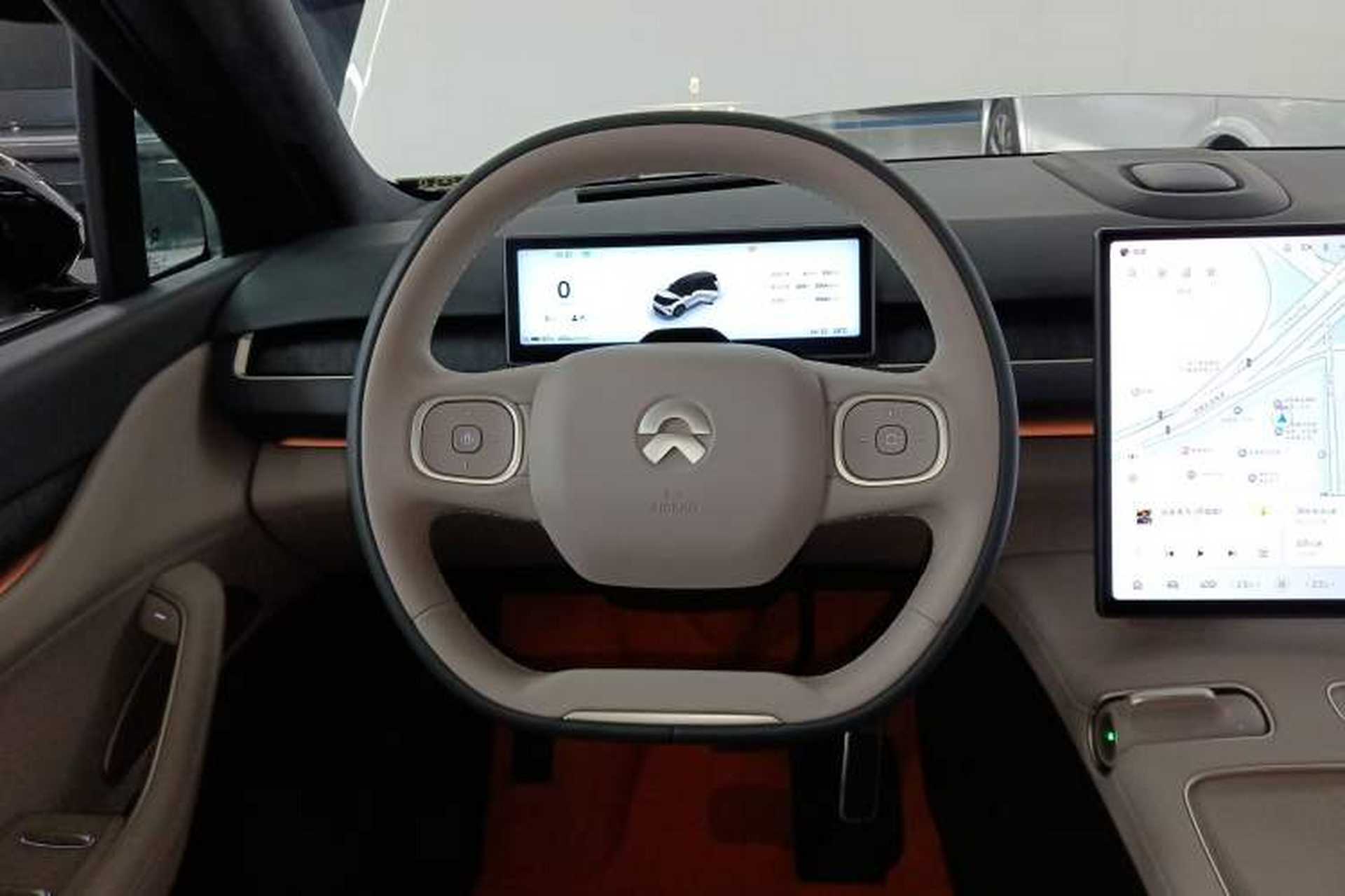 Used Nio ES8 2023 75 kWh Steering Wheel