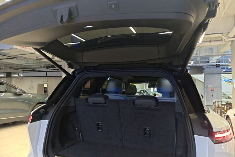Used Nio ES8 2023 75 kWh Trunk