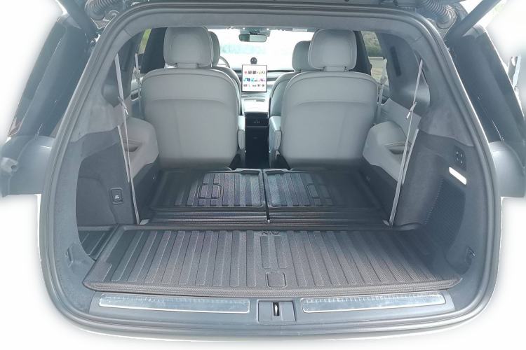 Used Nio ES8 2023 75 kWh Trunk