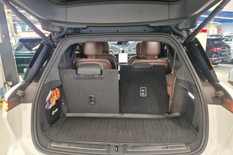 Used Nio ES8 2023 75 kWh Executive Edition Trunk