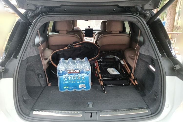 Used Nio ES8 2023 75 kWh Trunk