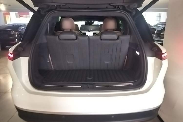 Used Nio ES8 2023 75 kWh Trunk
