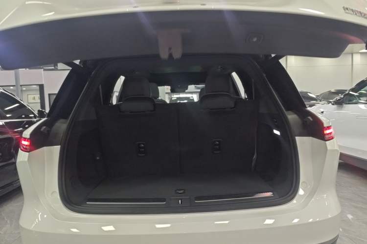 Used Nio ES8 2023 75 kWh Trunk