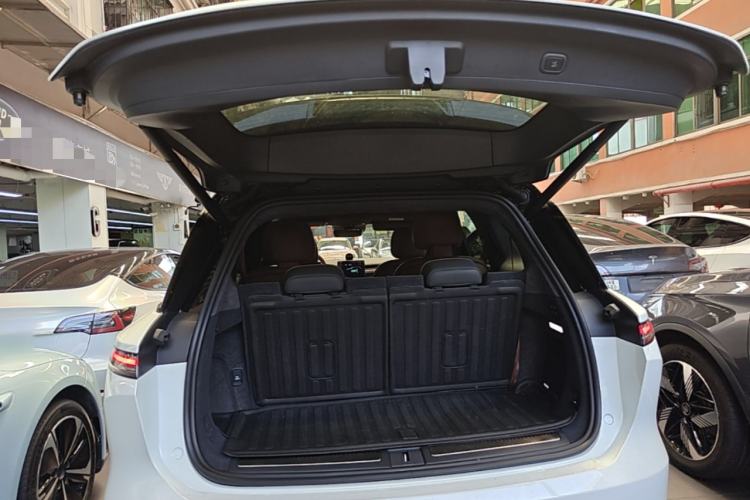 Used Nio ES8 2023 75 kWh Trunk