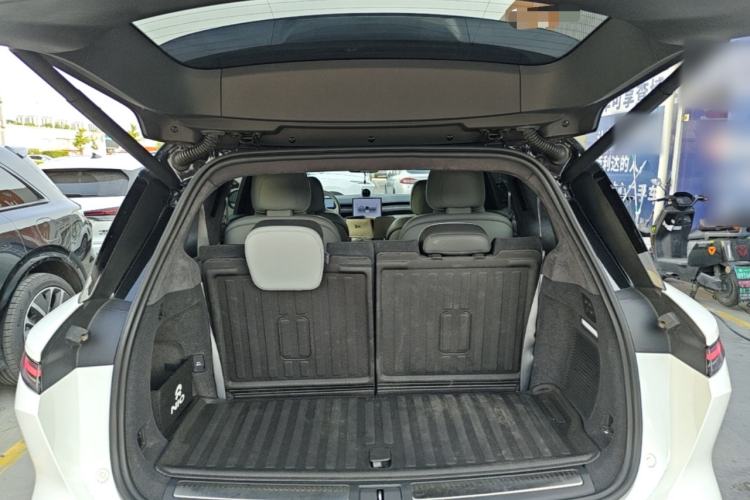 Used Nio ES8 2023 75 kWh Trunk