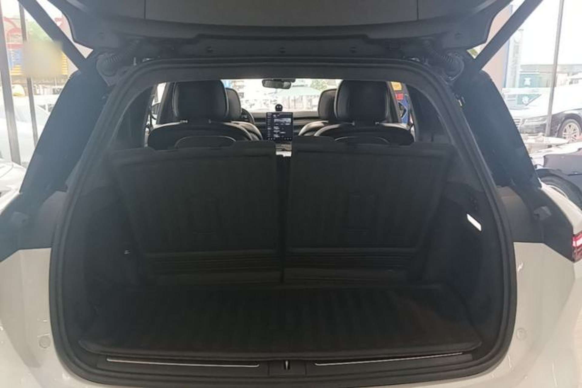 Used Nio ES8 2023 75 kWh Trunk