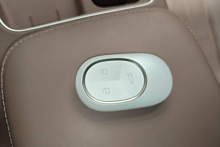 Used Nio ES8 2023 75 kWh Vehicle Key