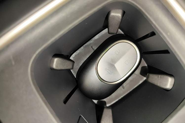 Used Nio ES8 2023 75 kWh Executive Edition Vehicle Key