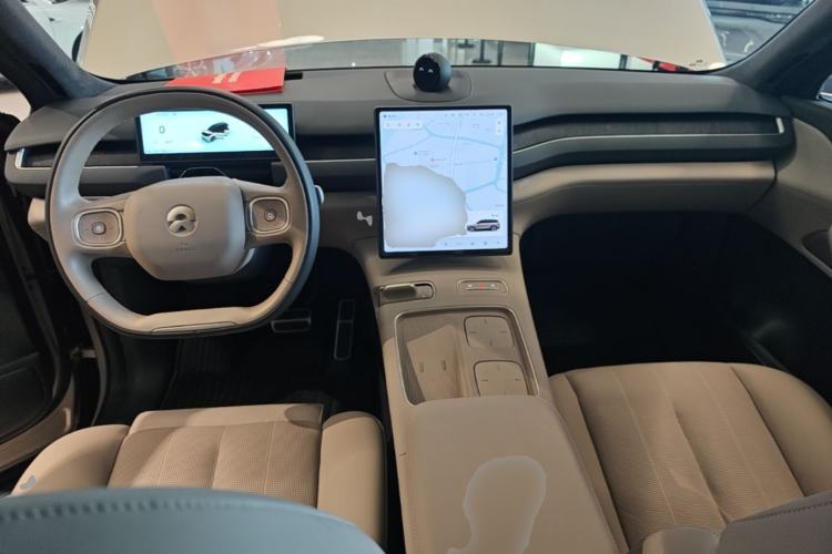 Used Nio ES8 2023 100kWh Center Console