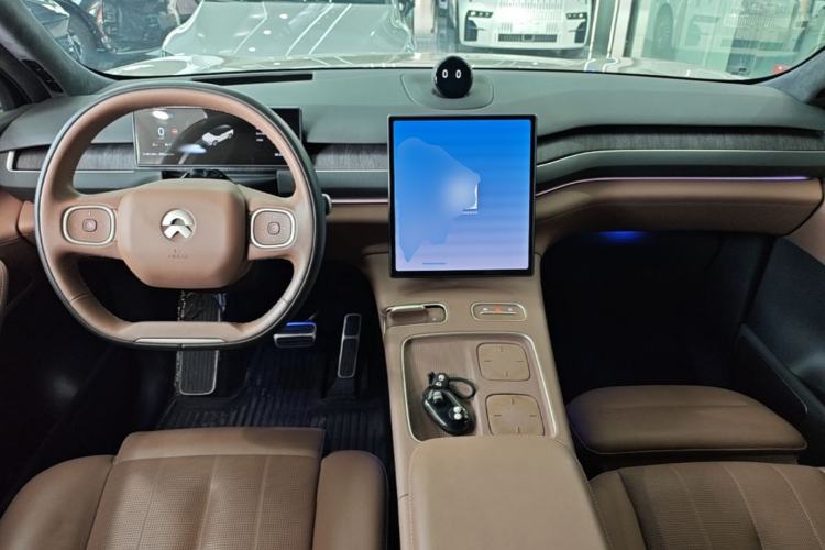 Used Nio ES8 2023 100kWh Signature Edition Center Console