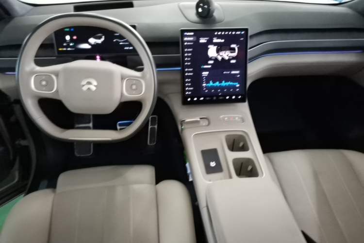 Used Nio ES8 2023 100kWh Signature Edition Center Console