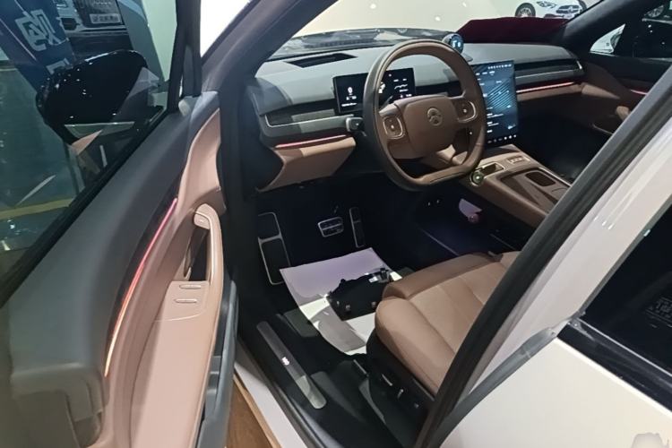 Used Nio ES8 2023 75 kWh Executive Edition Driver Seat