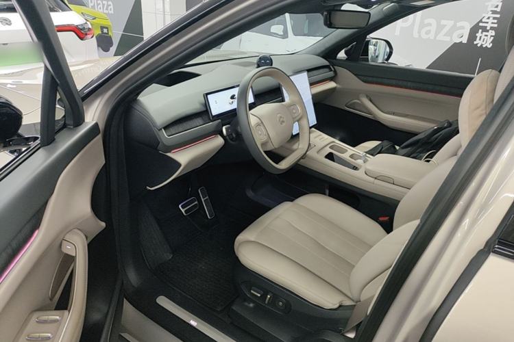 Used Nio ES8 2023 75 kWh Executive Edition Driver Seat