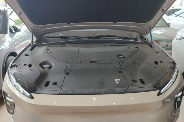 Used Nio ES8 2023 100kWh Engine Bay