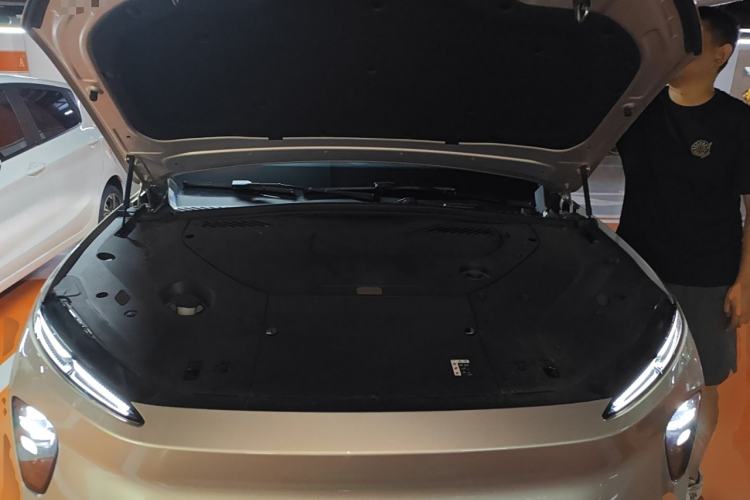 Used Nio ES8 2023 75 kWh Engine Bay