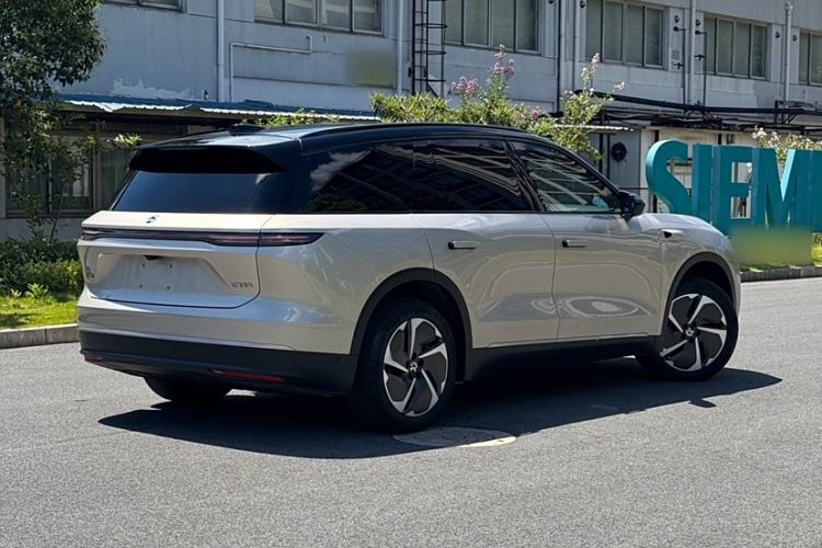 Used Nio ES8 2023 75 kWh Executive Edition Exterior 2