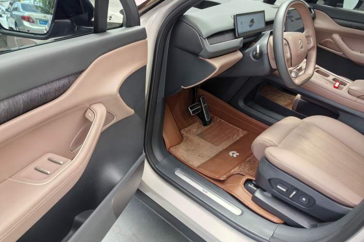 Used Nio ES8 2023 100kWh Signature Edition Exterior 8