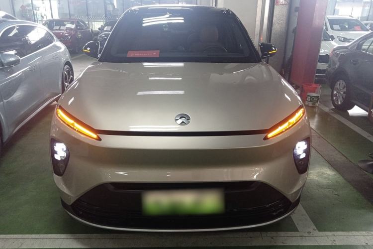 Used Nio ES8 2023 75 kWh Front