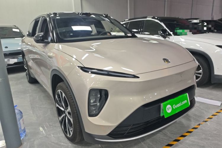 Used Nio ES8 2023 100kWh Front Right 45 Deg