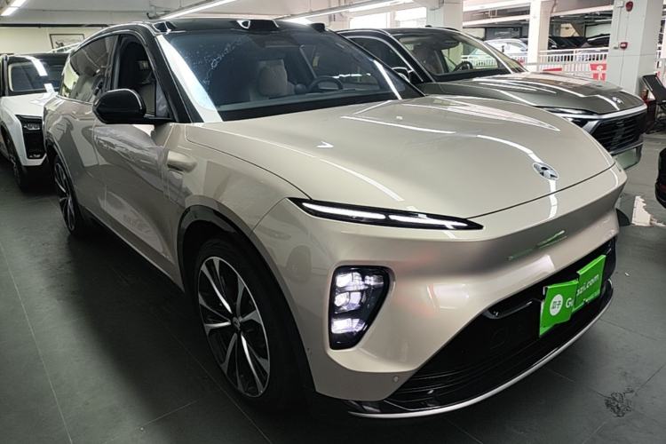 Used Nio ES8 2023 75 kWh Executive Edition Front Right 45 Deg