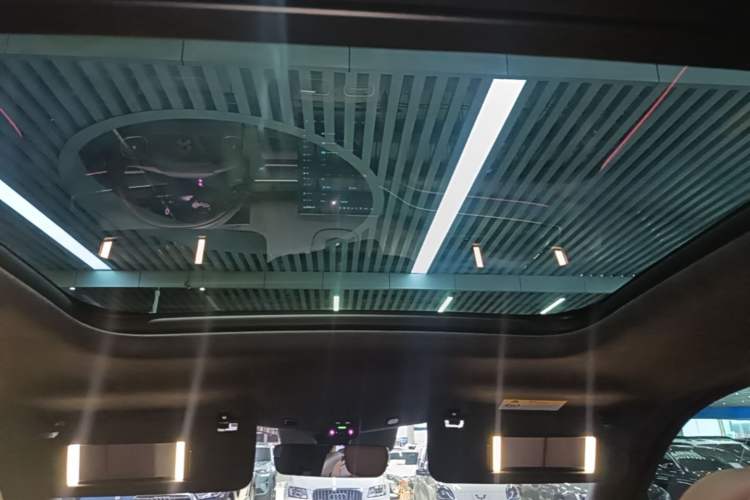 Used Nio ES8 2023 75 kWh Executive Edition Headliner