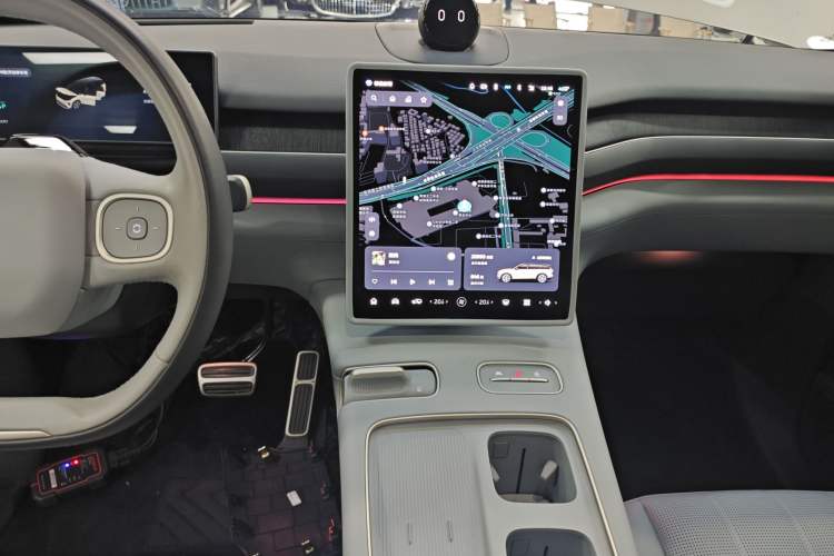 Used Nio ES8 2023 75 kWh Executive Edition Interior 2