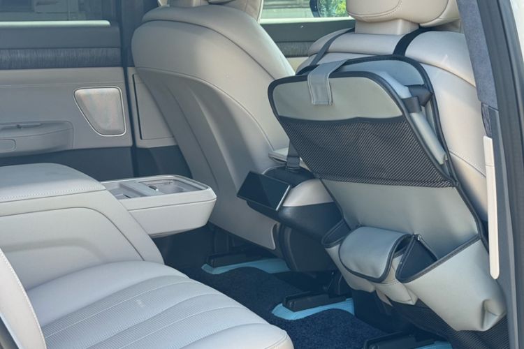 Used Nio ES8 2023 75 kWh Executive Edition Interior 5