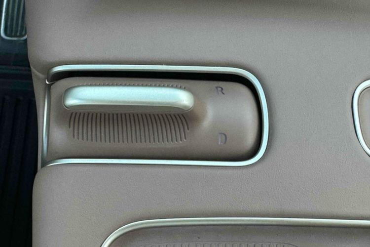 Used Nio ES8 2023 100kWh Signature Edition Interior 9