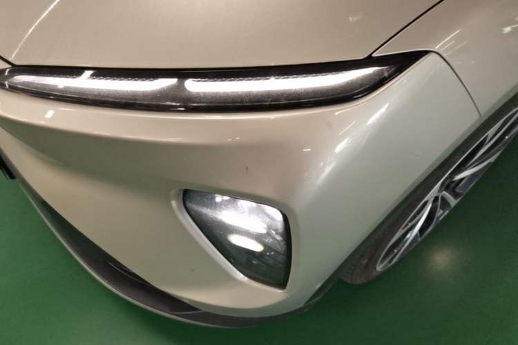 Used Nio ES8 2023 100kWh Signature Edition Left Front Headlight
