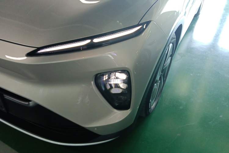 Used Nio ES8 2023 75 kWh Executive Edition Left Front Headlight