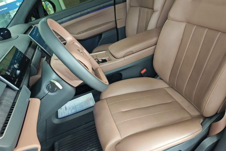 Used Nio ES8 2023 100kWh Signature Edition Left Front Seat