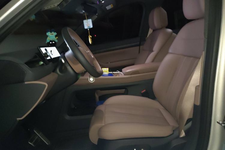 Used Nio ES8 2023 100kWh Signature Edition Left Front Seat