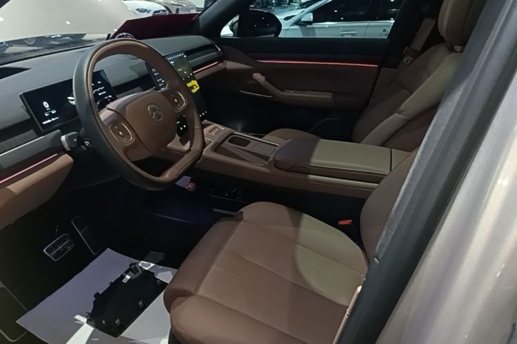 Used Nio ES8 2023 75 kWh Executive Edition Left Front Seat