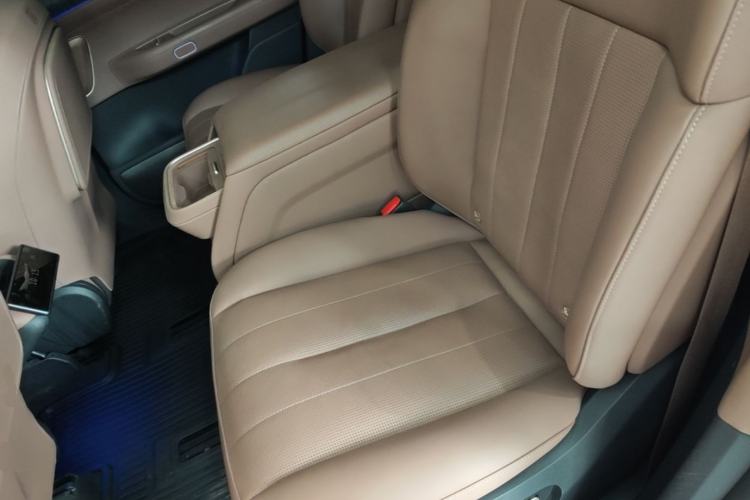Used Nio ES8 2023 100kWh Signature Edition Left Rear Seat