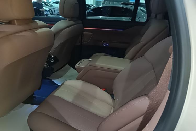 Used Nio ES8 2023 75 kWh Executive Edition Left Rear Seat