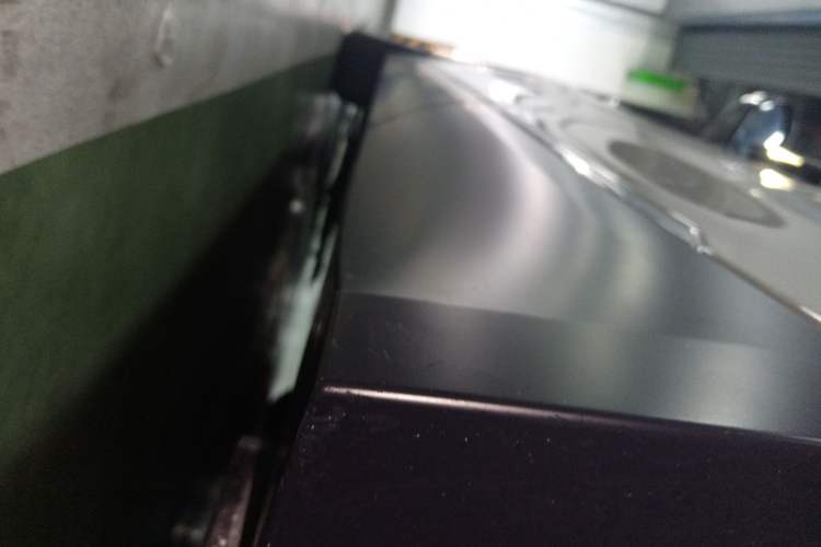 Used Nio ES8 2023 75 kWh Left Side Sill