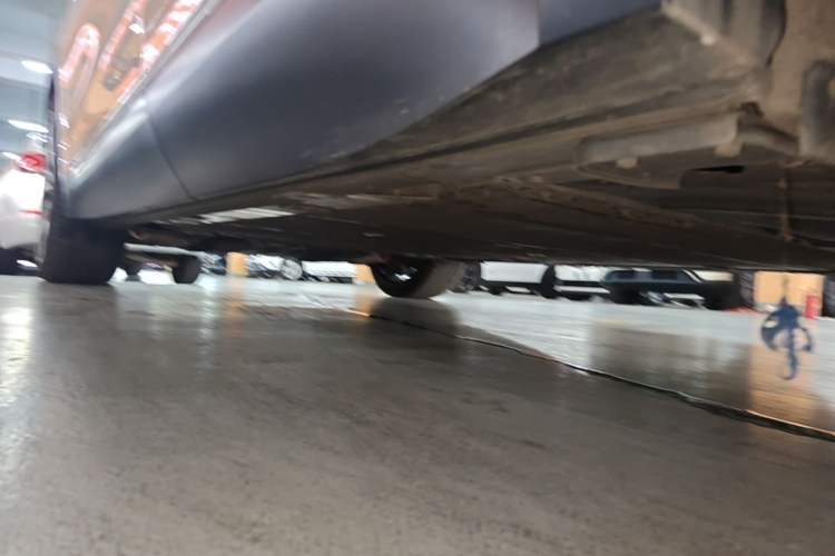 Used Nio ES8 2023 100kWh Signature Edition Left Side Sill
