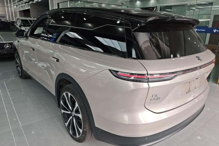 Used Nio ES8 2023 100kWh Signature Edition Rear Left 45 Deg