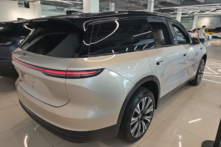 Used Nio ES8 2023 100kWh Rear Right 45 Deg