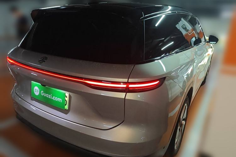 Used Nio ES8 2023 75 kWh Rear Right 45 Deg